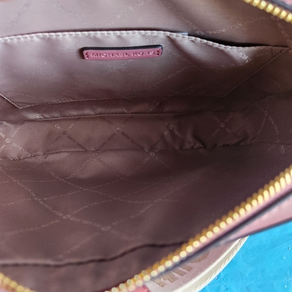 Michael Kors Rose Jet Set Crossbody NWT - Picture 8 of 8